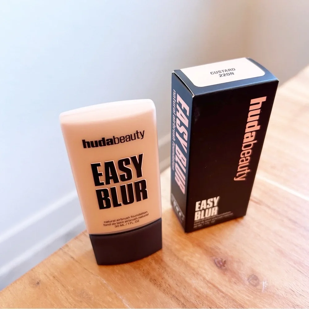 New Huda Beauty Easy Blur Natural Airbrush Foundation Custard 220N